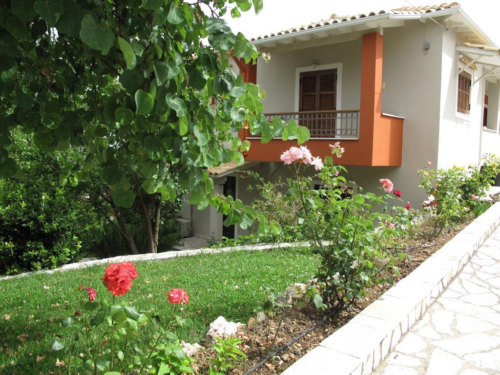 Liogerma Apartments Tsoukaladhes Ruang foto
