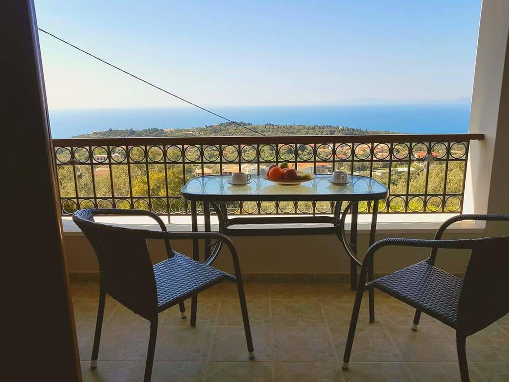 Liogerma Apartments Tsoukaladhes Bagian luar foto