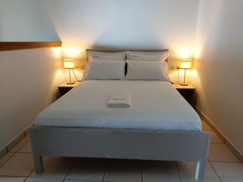 Liogerma Apartments Tsoukaladhes Bagian luar foto